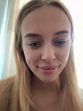 Snapshot of enjoy_my_beauty chatting on June 4, 2026, 6:40 am enjoy my beauty online show from June 4, 2026, 6:40 am