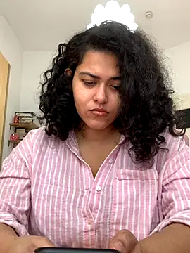 Curvydesifromgermany online show from October 15, 2025, 10:45 am