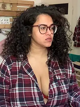 Curvydesifromgermany online show from July 21, 2026, 2:07 pm