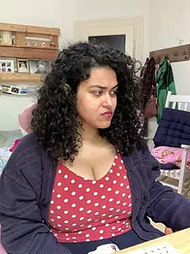 Snapshot of Curvydesifromgermany chatting on May 13, 2026, 12:12 pm Curvydesifromgermany online show from May 13, 2026, 12:12 pm