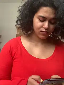 Curvydesifromgermany online show from February 11, 2025, 12:15 pm