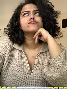 Curvydesifromgermany online show from March 8, 2025, 3:24 pm