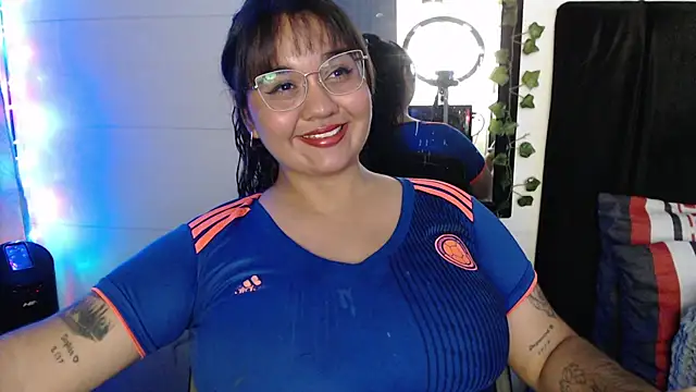 Snapshot of Alezapark chatting on June 21, 2026, 5:13 am Alezapark online show from June 21, 2026, 5:13 am