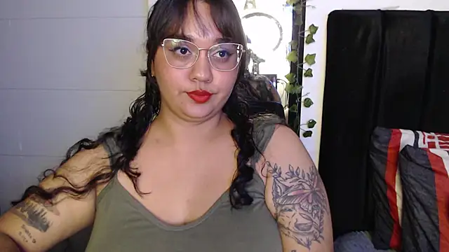 Snapshot of Alezapark chatting on July 21, 2026, 1:52 am Alezapark online show from July 21, 2026, 1:52 am