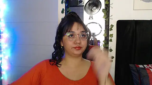 Snapshot of Alezapark chatting on June 22, 2026, 5:04 am Alezapark online show from June 22, 2026, 5:04 am