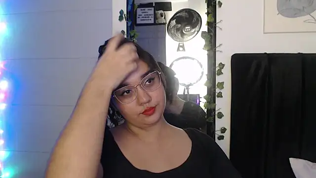 Snapshot of Alezapark chatting on July 12, 2026, 11:22 am Alezapark online show from July 12, 2026, 11:22 am