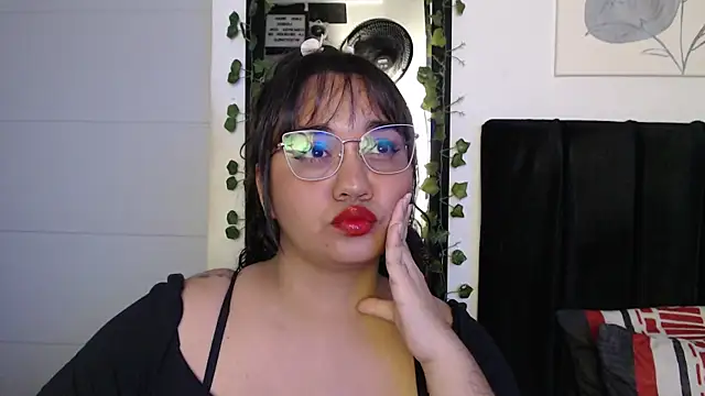 Snapshot of Alezapark chatting on July 31, 2026, 12:59 pm Alezapark online show from July 31, 2026, 12:59 pm