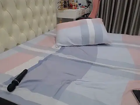 NikkiNi online show from January 16, 2025, 7:17 am