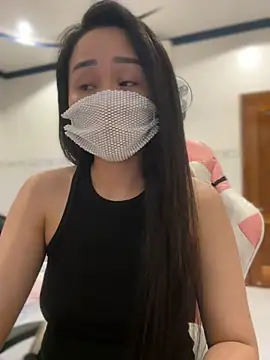 NikkiNi online show from January 2, 2025, 9:22 am