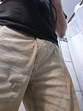 Snapshot of bigdickdaddy2184 chatting on April 1, 2026, 11:12 pm bigdickdaddy2184 online show from April 1, 2026, 11:12 pm