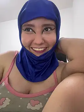 hannahayat online show from April 28, 2026, 10:36 pm