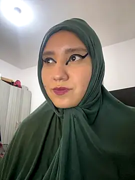 hannahayat online show from November 14, 2025, 8:45 pm