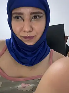 hannahayat online show from June 26, 2026, 3:23 am