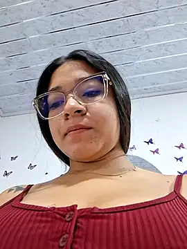 -VICKKY online show from June 23, 2026, 2:04 pm