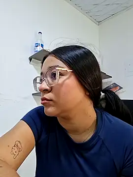 -VICKKY online show from June 15, 2026, 2:28 pm