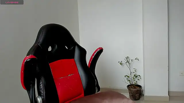 sofiaparker8 online show from March 7, 2026, 5:07 pm