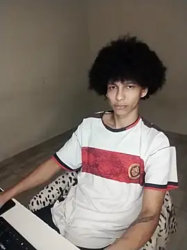 Snapshot of cardrey05 chatting on December 22, 2025, 6:46 am cardrey05 online show from December 22, 2025, 6:46 am