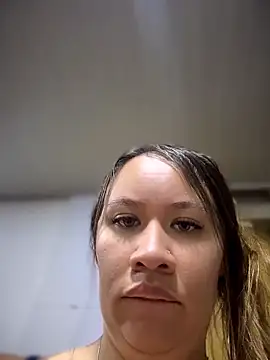 Snapshot of Emiily_lee chatting on May 30, 2026, 3:02 am Emiily lee online show from May 30, 2026, 3:02 am