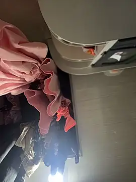 Emiily lee online show from November 7, 2025, 9:47 am