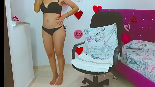 chantalsemenova1 online show from February 13, 2026, 8:20 pm