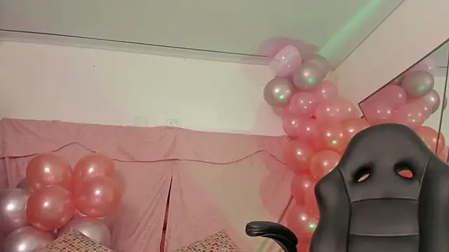 BonnieCute  online show from March 12, 2025, 11:43 am