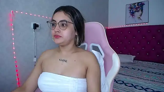 antonella sweetlittle online show from May 6, 2026, 11:47 am