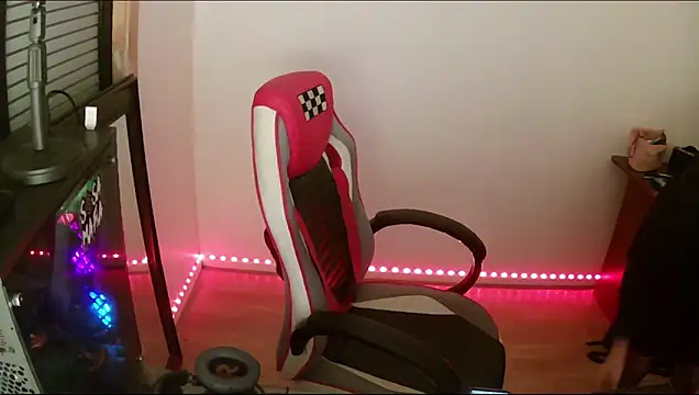 Snapshot of MeowFelina chatting on March 12, 2025, 5:35 am MeowFelina online show from March 12, 2025, 5:35 am