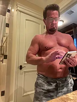 sluttydylan online show from May 8, 2026, 9:07 pm