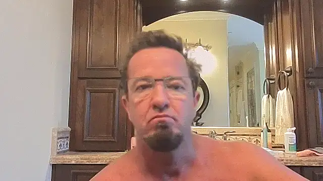 sluttydylan online show from November 24, 2025, 7:47 pm