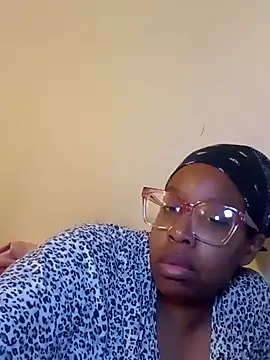 madamsensuale online show from January 7, 2025, 1:49 am