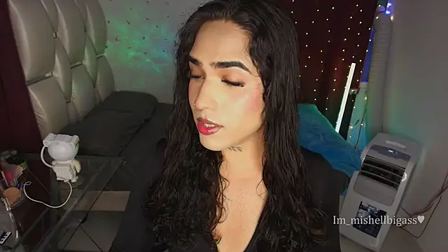 Snapshot of im_mishellbigass chatting on July 1, 2026, 1:39 am im mishellbigass online show from July 1, 2026, 1:39 am