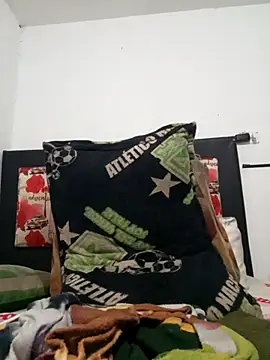 MaximoSualteza777 online show from October 26, 2025, 6:36 am