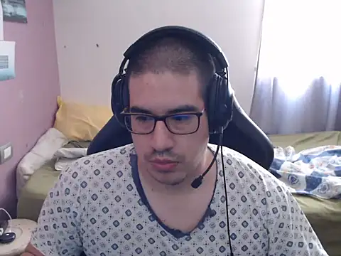 thealfawolf01 online show from July 29, 2026, 4:39 pm