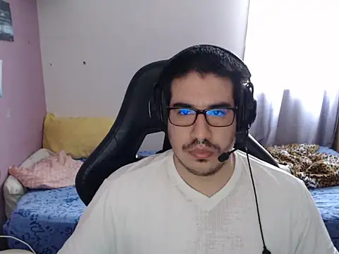 thealfawolf01 online show from July 10, 2026, 5:13 pm