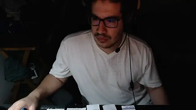 thealfawolf01 online show from June 18, 2026, 10:53 am