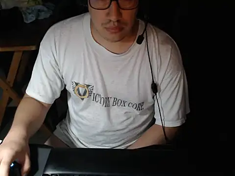 thealfawolf01 online show from March 21, 2025, 1:13 am