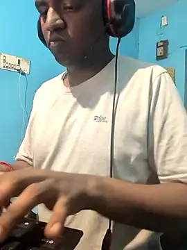 Snapshot of rajesh31tamil chatting on February 5, 2025, 1:33 pm rajesh31tamil online show from February 5, 2025, 1:33 pm