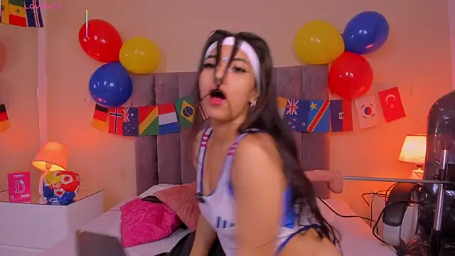 Megan Thompsonn online show from June 15, 2026, 1:11 pm
