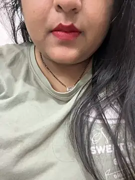 smile pretty online show from October 14, 2025, 8:20 pm