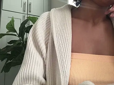 loveofbea online show from December 18, 2024, 10:57 pm