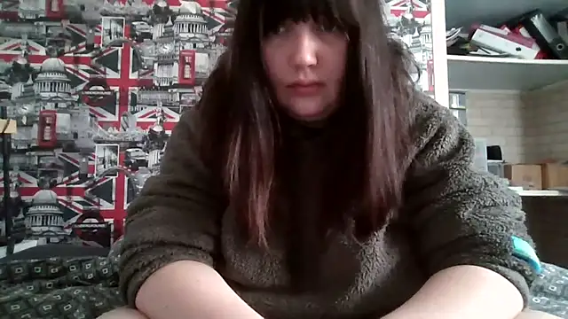 Lynylou online show from September 27, 2025, 9:26 am