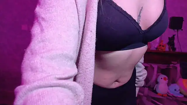 MidnightFlame online show from December 14, 2025, 7:08 pm