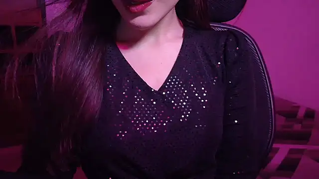 MidnightFlame online show from October 12, 2025, 1:23 pm