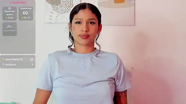 Snapshot of SeleneClark chatting on June 20, 2026, 10:37 pm SeleneClark online show from June 20, 2026, 10:37 pm