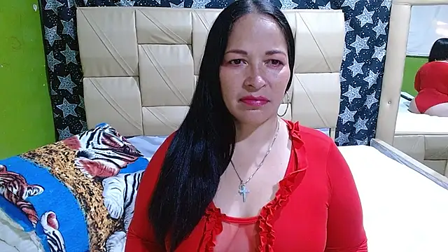 Stefanny Taylor  online show from February 21, 2026, 5:04 pm