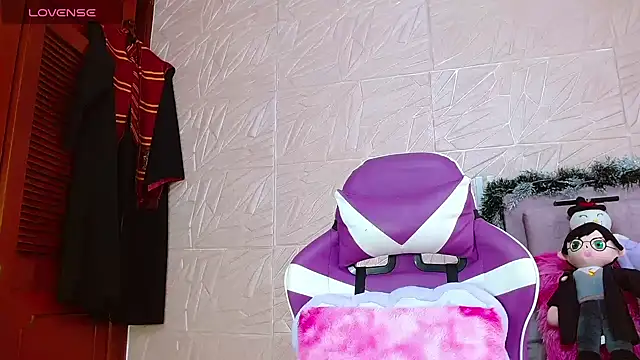 kendallsweet7 online show from December 3, 2025, 2:16 pm