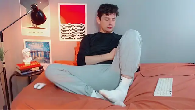 Elio555 online show from September 12, 2025, 1:22 pm