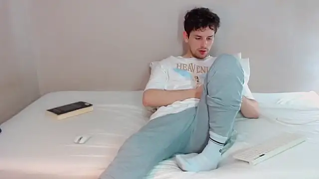 Elio555 online show from March 16, 2025, 4:09 am