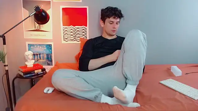 Elio555 online show from September 10, 2025, 4:17 pm