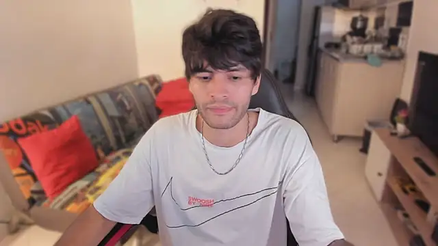 justin stark7 online show from September 24, 2025, 9:43 pm